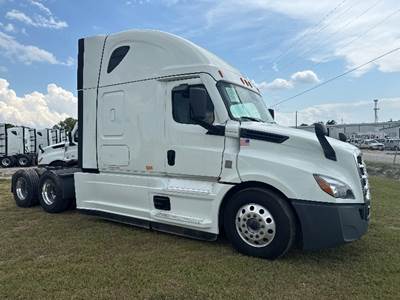 Freightliner Cascadia 126 Sleeper Semi Truck - 72" Integral Sleeper, 400HP, 12 Speed Automatic
