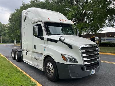 Freightliner Cascadia 126 Sleeper Semi Truck - 72" Integral Sleeper, 455HP, 12 Speed Automatic
