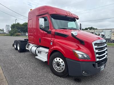 Freightliner Cascadia 126 Sleeper Semi Truck - 60" Integral Sleeper, 455HP, 12 Speed Automatic