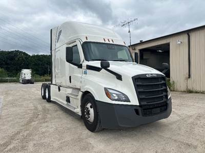 Freightliner Cascadia 126 Sleeper Semi Truck - 72" Integral Sleeper, 455HP, 12 Speed Automatic