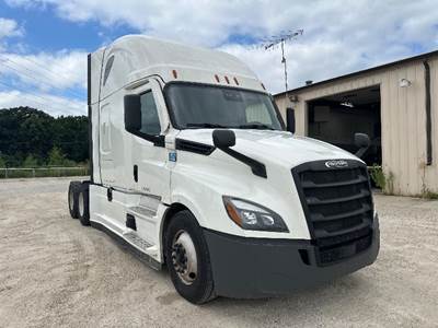 Freightliner Cascadia 126 Sleeper Semi Truck - 72" Integral Sleeper, 455HP, 12 Speed Automatic