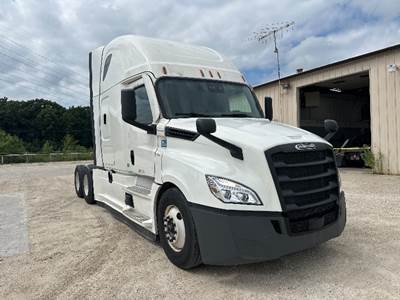 Freightliner Cascadia 126 Sleeper Semi Truck - 72" Integral Sleeper, 455HP, 12 Speed Automatic