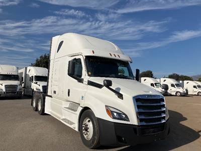 Freightliner Cascadia 126 Sleeper Semi Truck - 72" Integral Sleeper, 455HP, 12 Speed Automatic