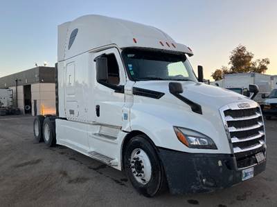 Freightliner Cascadia 126 Sleeper Semi Truck - 72" Integral Sleeper, 455HP, 12 Speed Automatic