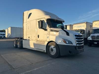 Freightliner Cascadia 126 Sleeper Semi Truck - 72" Integral Sleeper, 455HP, 12 Speed Automatic
