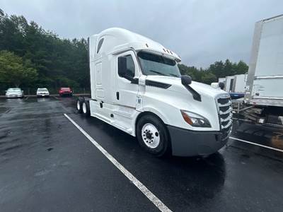 Freightliner Cascadia 126 Sleeper Semi Truck - 72" Integral Sleeper, 455HP, 12 Speed Automatic