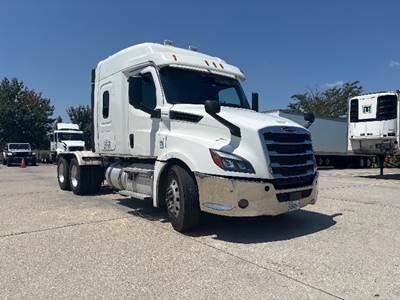 Freightliner Cascadia 126 Sleeper Semi Truck - 60" Integral Sleeper, 455HP, 12 Speed Automatic