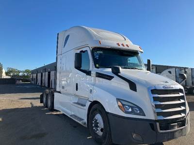 Freightliner Cascadia 126 Sleeper Semi Truck - 72" Integral Sleeper, 455HP, 12 Speed Automatic