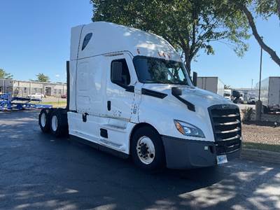 Freightliner Cascadia 126 Sleeper Semi Truck - 72" Integral Sleeper, 455HP, 12 Speed Automatic
