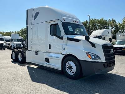 Freightliner Cascadia 126 Sleeper Semi Truck - 72" Integral Sleeper, 455HP, 12 Speed Automatic