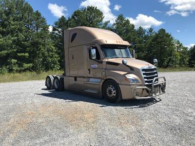 Freightliner Cascadia 126 Sleeper Semi Truck - 72" Integral Sleeper, 455HP, 12 Speed Automatic