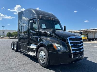 Freightliner Cascadia 126 Sleeper Semi Truck - 72" Integral Sleeper, 455HP, 12 Speed Automatic