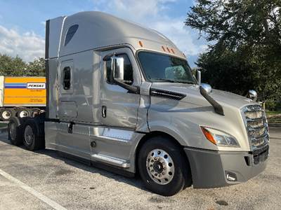 Freightliner Cascadia 126 Sleeper Semi Truck - 72" Integral Sleeper, 505HP, 12 Speed Automatic