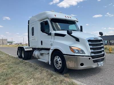 Freightliner Cascadia 126 Sleeper Semi Truck - 60" Integral Sleeper, 455HP, 12 Speed Automatic