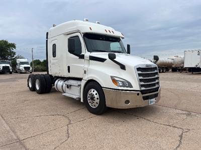 Freightliner Cascadia 126 Sleeper Semi Truck - 60" Integral Sleeper, 455HP, 12 Speed Automatic