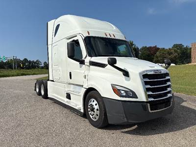 Freightliner Cascadia 126 Sleeper Semi Truck - 72" Integral Sleeper, 400HP, 12 Speed Automatic