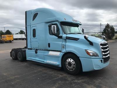 Freightliner Cascadia 126 Sleeper Semi Truck - 72" Integral Sleeper, 455HP, 12 Speed Automatic
