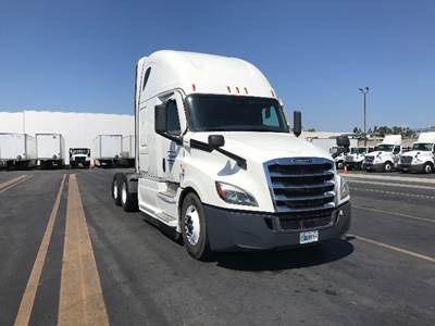 Freightliner Cascadia 126 Sleeper Semi Truck - 72" Integral Sleeper, 455HP, 12 Speed Automatic