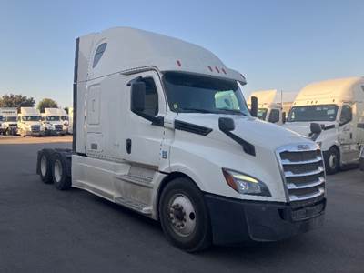 Freightliner Cascadia 126 Sleeper Semi Truck - 72" Integral Sleeper, 455HP, 12 Speed Automatic