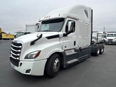 Freightliner Cascadia 126 Sleeper Semi Truck - 72" Integral Sleeper, 505HP, 12 Speed Automatic
