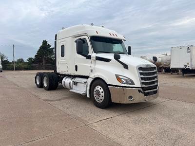 Freightliner Cascadia 126 Sleeper Semi Truck - 60" Integral Sleeper, 455HP, 12 Speed Automatic