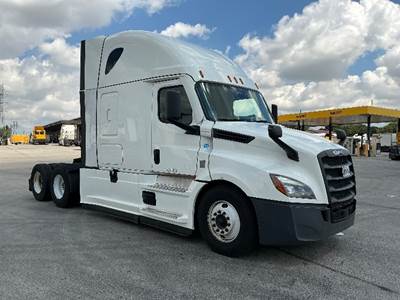 Freightliner Cascadia 126 Sleeper Semi Truck - 72" Integral Sleeper, 455HP, 12 Speed Automatic