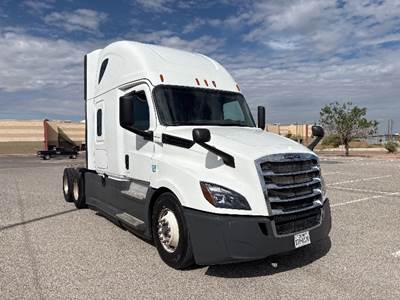 Freightliner Cascadia 126 Sleeper Semi Truck - 72" Integral Sleeper, 455HP, 12 Speed Automatic