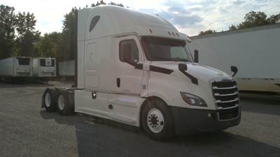 Freightliner Cascadia 126 Sleeper Semi Truck - 72" Integral Sleeper, 455HP, 12 Speed Automatic