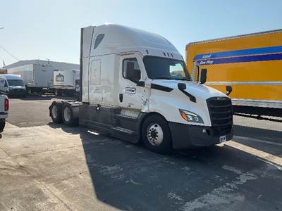 Freightliner Cascadia 126 Sleeper Semi Truck - 72" Integral Sleeper, 455HP, 12 Speed Automatic