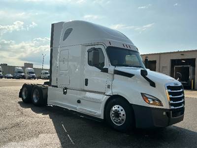 Freightliner Cascadia 126 Sleeper Semi Truck - 72" Integral Sleeper, 400HP, 12 Speed Automatic
