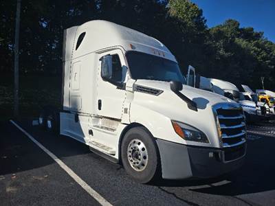 Freightliner Cascadia 126 Sleeper Semi Truck - 72" Integral Sleeper, 400HP, 12 Speed Automatic
