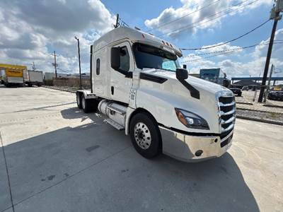 Freightliner Cascadia 126 Sleeper Semi Truck - 60" Integral Sleeper, 455HP, 12 Speed Automatic