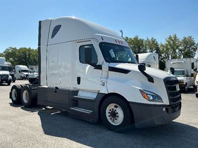 Freightliner Cascadia 126 Sleeper Semi Truck - 72" Integral Sleeper, 455HP, 12 Speed Automatic