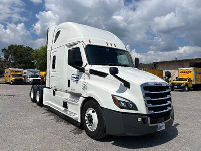 Freightliner Cascadia 126 Sleeper Semi Truck - 72" Integral Sleeper, 455HP, 12 Speed Automatic
