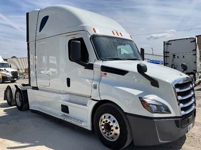 Freightliner Cascadia 126 Sleeper Semi Truck - 72" Integral Sleeper, 400HP, 12 Speed Automatic