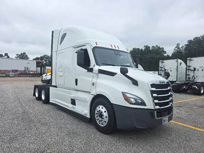 Freightliner Cascadia 126 Sleeper Semi Truck - 72" Integral Sleeper, 400HP, 12 Speed Automatic