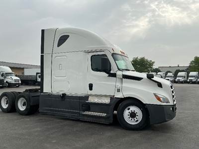 Freightliner Cascadia 126 Sleeper Semi Truck - 72" Integral Sleeper, 455HP, 12 Speed Automatic