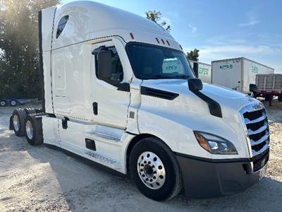 Freightliner Cascadia 126 Sleeper Semi Truck - 72" Integral Sleeper, 400HP, 12 Speed Automatic