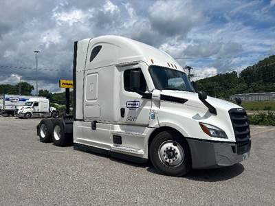 Freightliner Cascadia 126 Sleeper Semi Truck - 72" Integral Sleeper, 455HP, 12 Speed Automatic