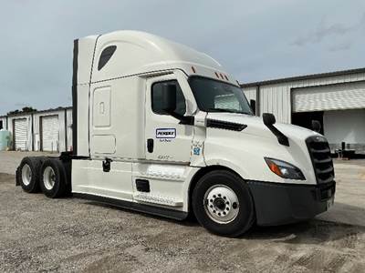 Freightliner Cascadia 126 Sleeper Semi Truck - 72" Integral Sleeper, 455HP, 12 Speed Automatic