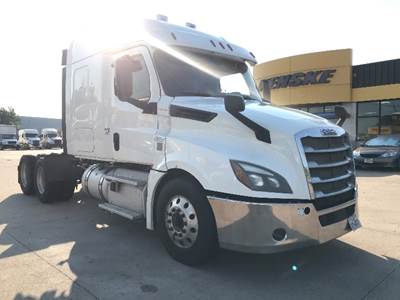 Freightliner Cascadia 126 Sleeper Semi Truck - 60" Integral Sleeper, 455HP, 12 Speed Automatic