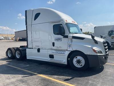 Freightliner Cascadia 126 Sleeper Semi Truck - 72" Integral Sleeper, 455HP, 12 Speed Automatic