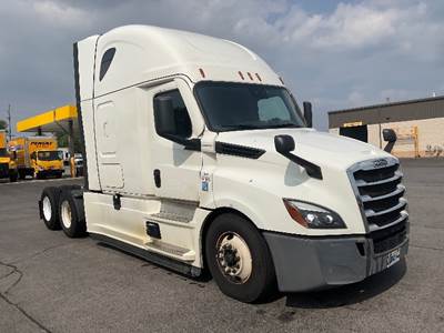 Freightliner Cascadia 126 Sleeper Semi Truck - 72" Integral Sleeper, 455HP, 12 Speed Automatic