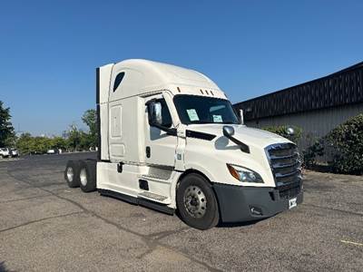 Freightliner Cascadia 126 Sleeper Semi Truck - 72" Integral Sleeper, 455HP, 12 Speed Automatic