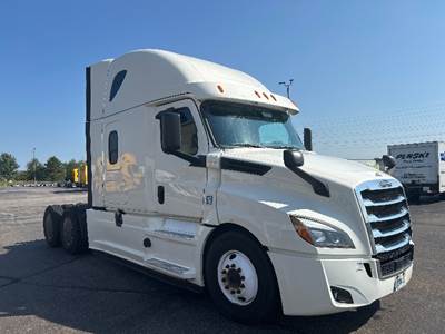 Freightliner Cascadia 126 Sleeper Semi Truck - 72" Integral Sleeper, 400HP, 12 Speed Automatic