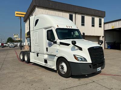 Freightliner Cascadia 126 Sleeper Semi Truck - 72" Integral Sleeper, 455HP, 12 Speed Automatic