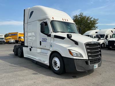 Freightliner Cascadia 126 Sleeper Semi Truck - 72" Integral Sleeper, 455HP, 12 Speed Automatic