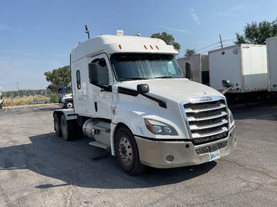 Freightliner Cascadia 126 Sleeper Semi Truck - 60" Integral Sleeper, 455HP, 12 Speed Automatic
