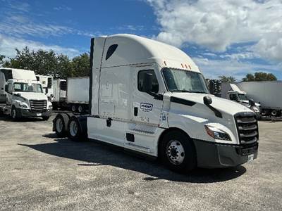 Freightliner Cascadia 126 Sleeper Semi Truck - 72" Integral Sleeper, 455HP, 12 Speed Automatic