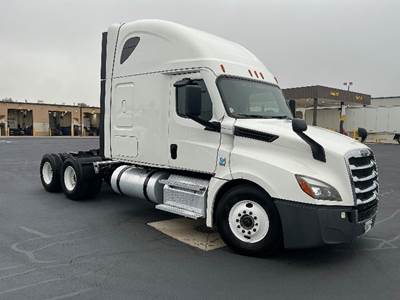 Freightliner Cascadia 126 Sleeper Semi Truck - 72" Integral Sleeper, 455HP, 12 Speed Automatic
